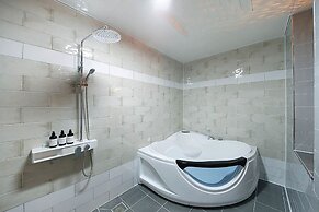 Hotel NOL