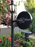 Hollidge House Apartments