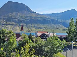 Hotel Austur