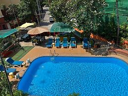 Porterhouse Beach Hotel