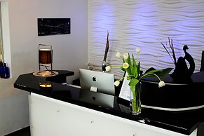 Plenus Hotel