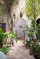 Riad Kbour & Chou