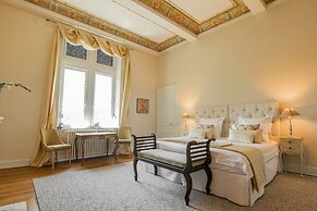 Chateau Terre Blanche