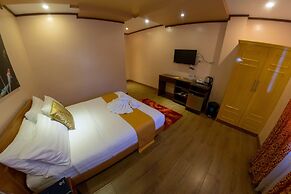 Royal Mansion Hotel