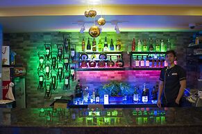 Royal Mansion Hotel