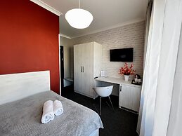 Grand Petit Hotel