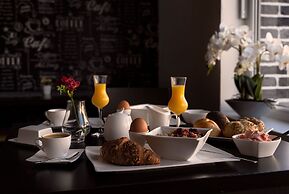Grand Petit Hotel