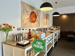 Grand Petit Hotel