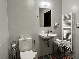 Grand Petit Hotel
