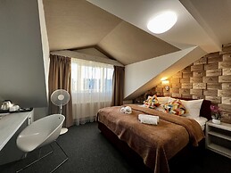 Grand Petit Hotel