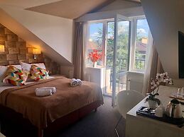 Grand Petit Hotel
