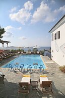 Yalis Hotel