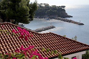 Yalis Hotel