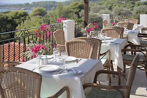 Yalis Hotel