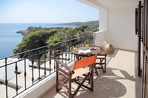 Yalis Hotel