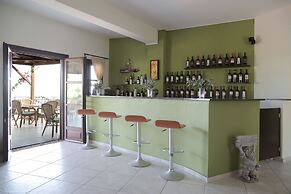 Yalis Hotel