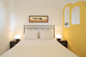 Yalis Hotel