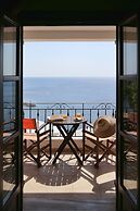 Yalis Hotel