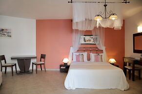 Yalis Hotel