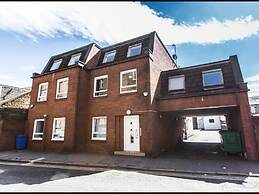Mossie Apartment