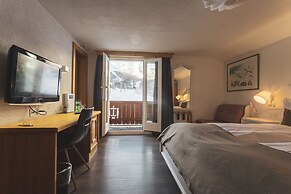 The Larix -Ski in, Ski out