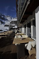 The Larix -Ski in, Ski out