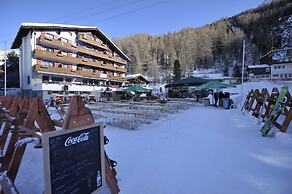 The Larix -Ski in, Ski out