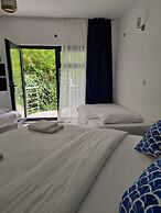 Sunset Boutique Hotel & Apartments