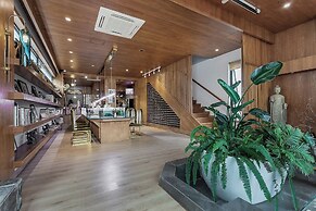 Floral Holiday Guesthouse
