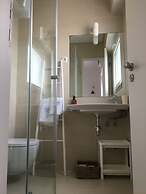 Azen Cool House