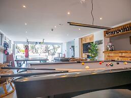 Azen Cool House