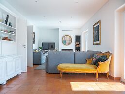 Azen Cool House