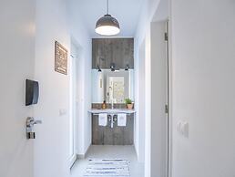Azen Cool House