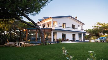 Azen Cool House