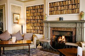 Macdonald Forest Hills Resort