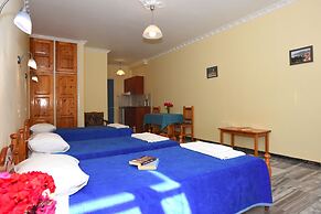 Blue Sky Hotel