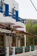 Manousos' Rooms