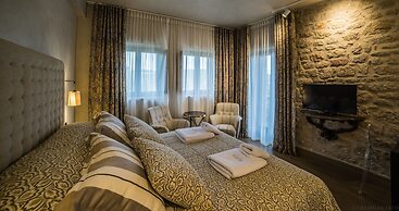 Alistos Hotel
