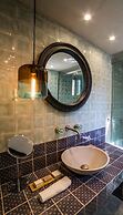 Alistos Hotel