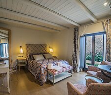 Alistos Hotel