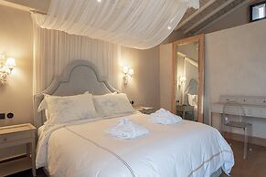 Alistos Hotel