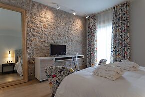 Alistos Hotel