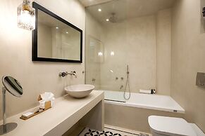 Alistos Hotel