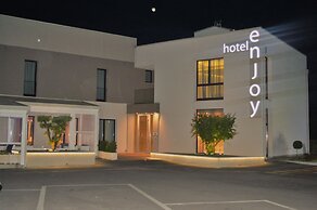 Hotel Enjoy