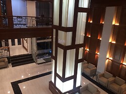 Gold Leaf Hotel