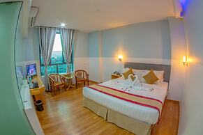 Gold Leaf Hotel