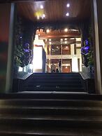Gold Leaf Hotel