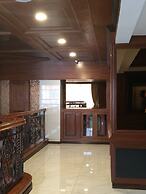 Gold Leaf Hotel