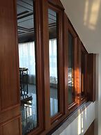 Gold Leaf Hotel