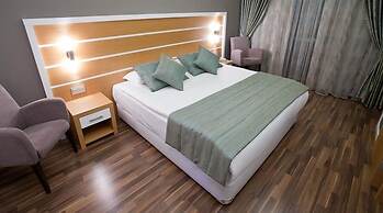 Fourway Hotel SPA & Restaurant